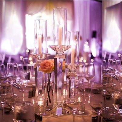 Świeczniki ze szklanym cokołem