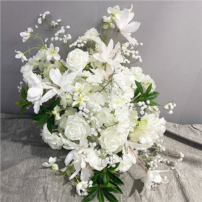 Aranżacje kwiatowe weselne