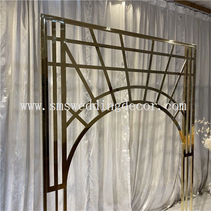 steel trellis arch