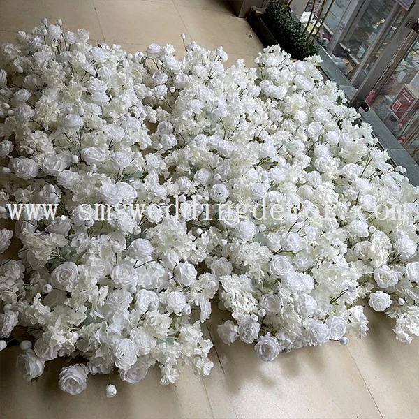 white flower table runner